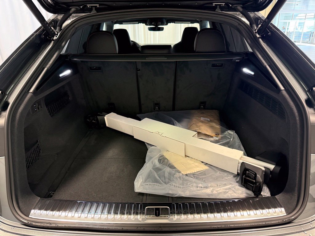 New 2027 Audi SQ8 Prestige AWD/4WD image 22
