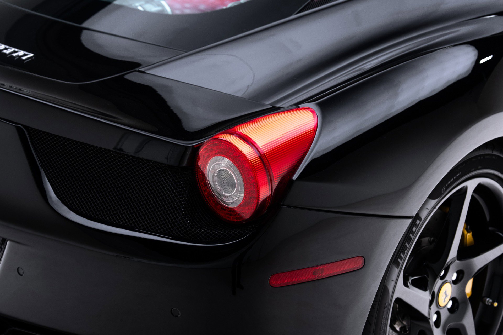 Used 2010 Ferrari 458 Italia Coupe image 28