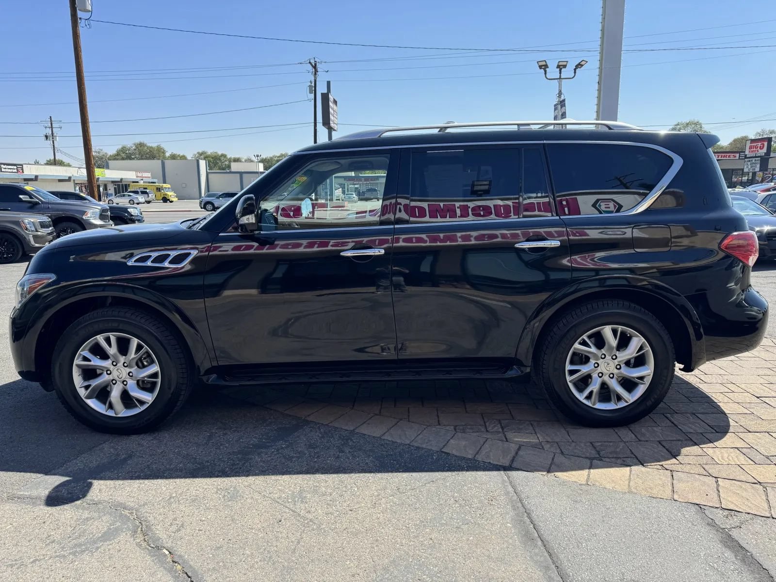 Used 2012 INFINITI QX56 4WD w/ Theater Pkg image 5