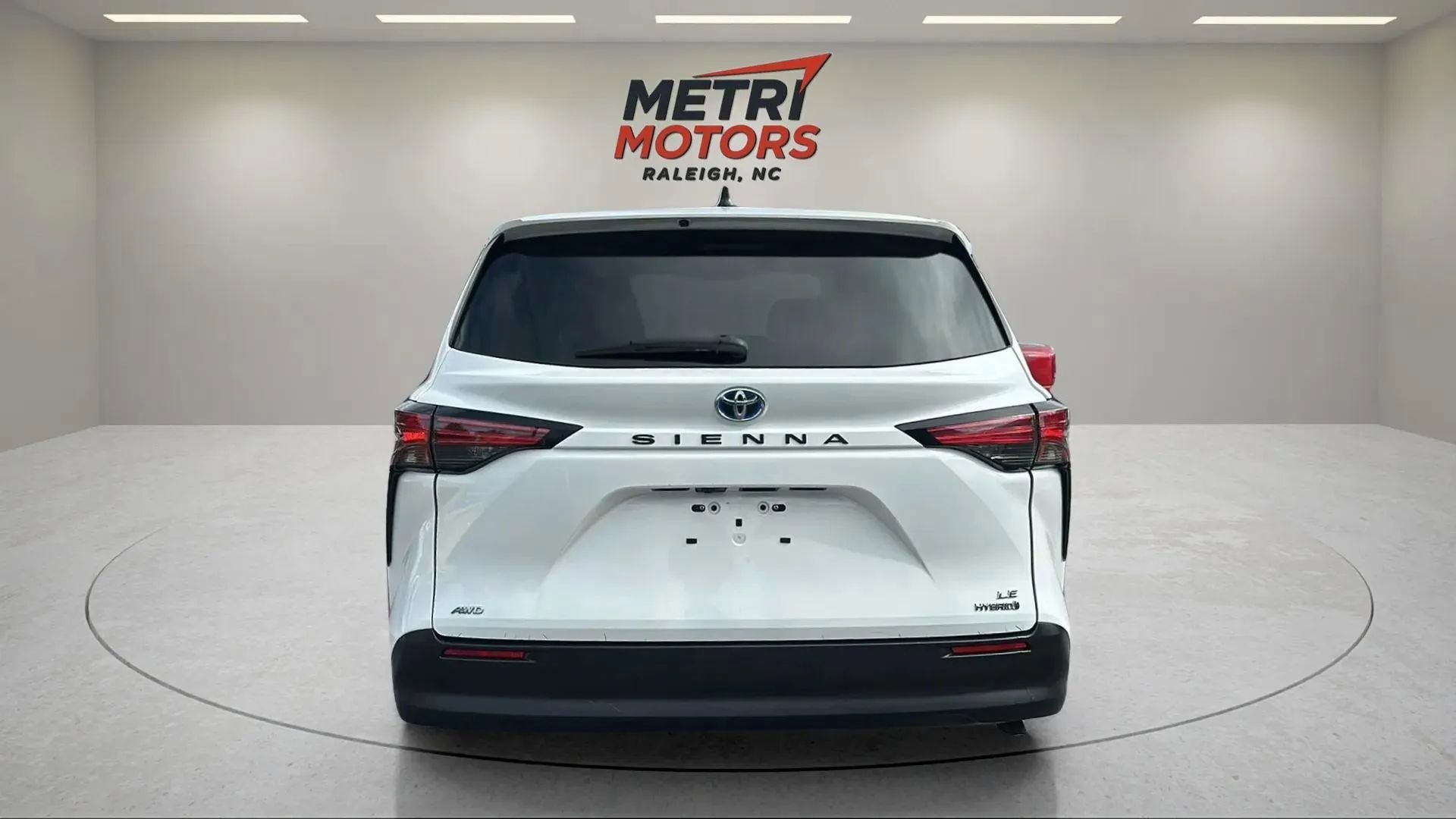 Used 2022 Toyota Sienna LE image 6