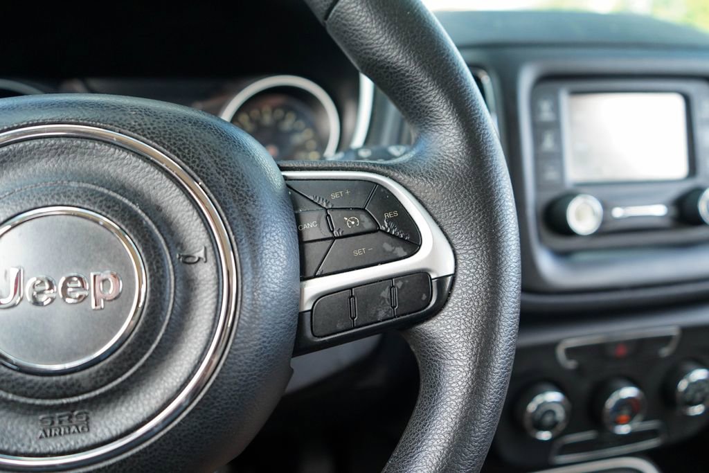 Used 2018 Jeep Compass Sport FWD image 32