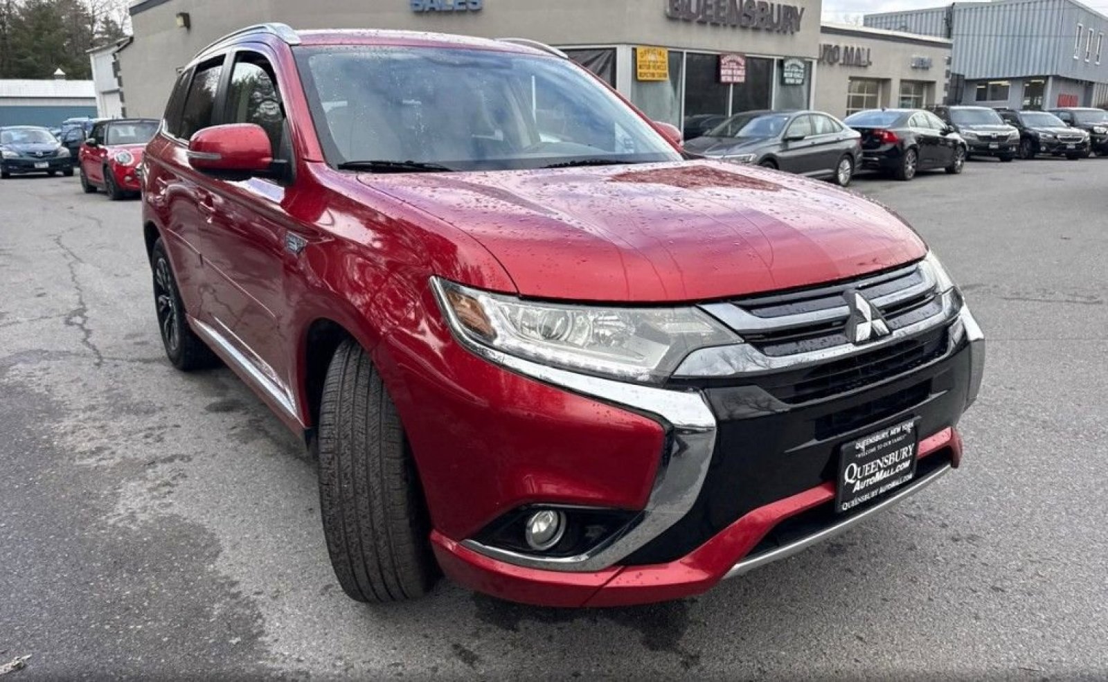 Used 2018 Mitsubishi Outlander SEL image 3