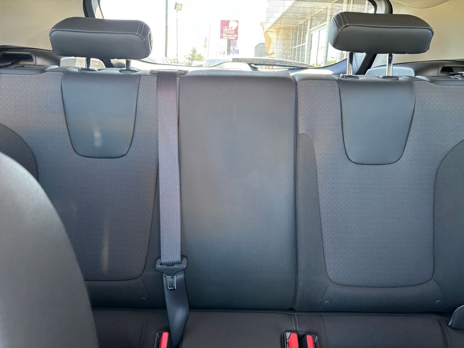 Used 2025 Buick Encore GX Preferred FWD image 37