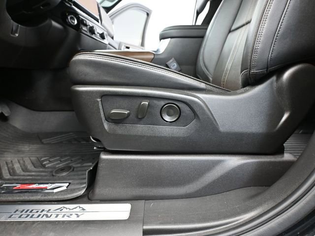 Used 2024 Chevrolet Silverado 3500 High Country w/ Technology Package image 28