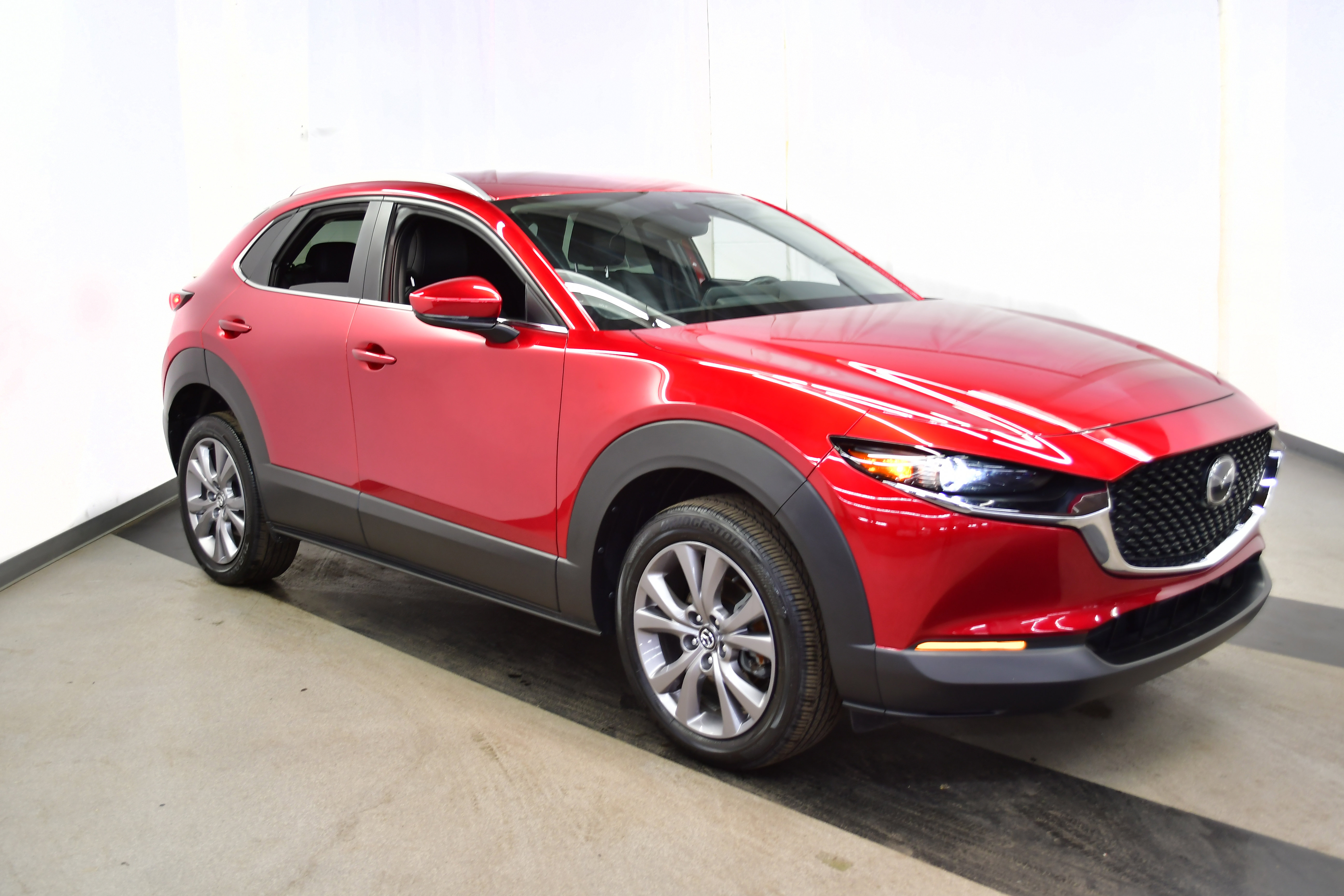 Used 2023 MAZDA CX-30 AWD 2.5 S w/ Select Package image 2