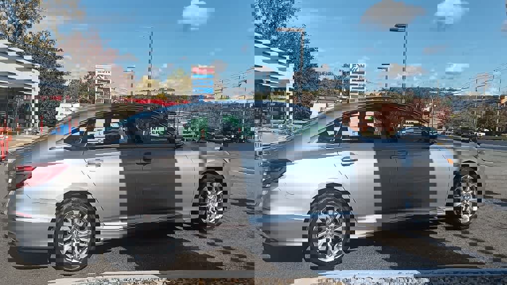 Used 2019 Honda Accord LX image 6