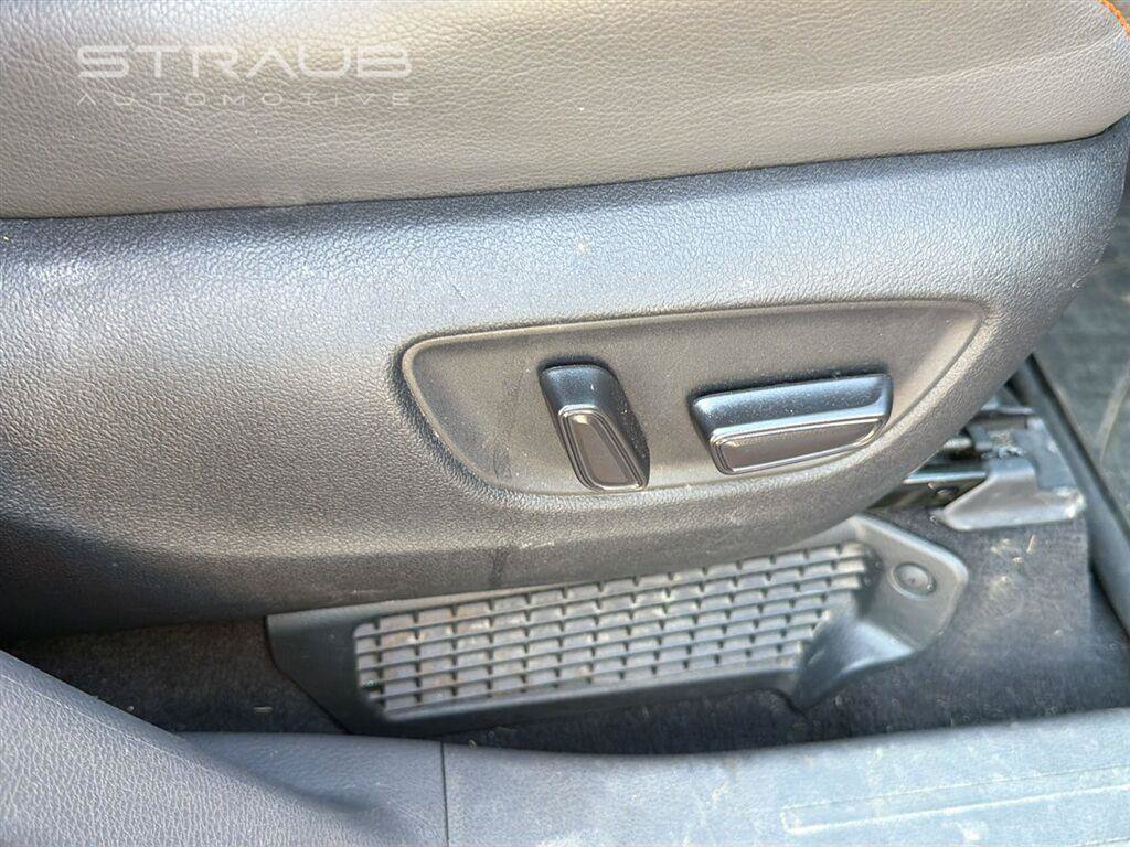 Used 2022 Toyota Sienna XSE w/ XSE Plus Package AWD/4WD image 6