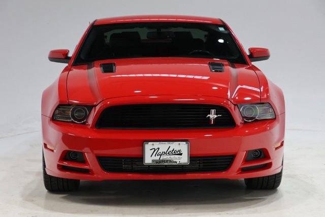 Used 2014 Ford Mustang GT Premium w/ Equipment Group 402A RWD image 2