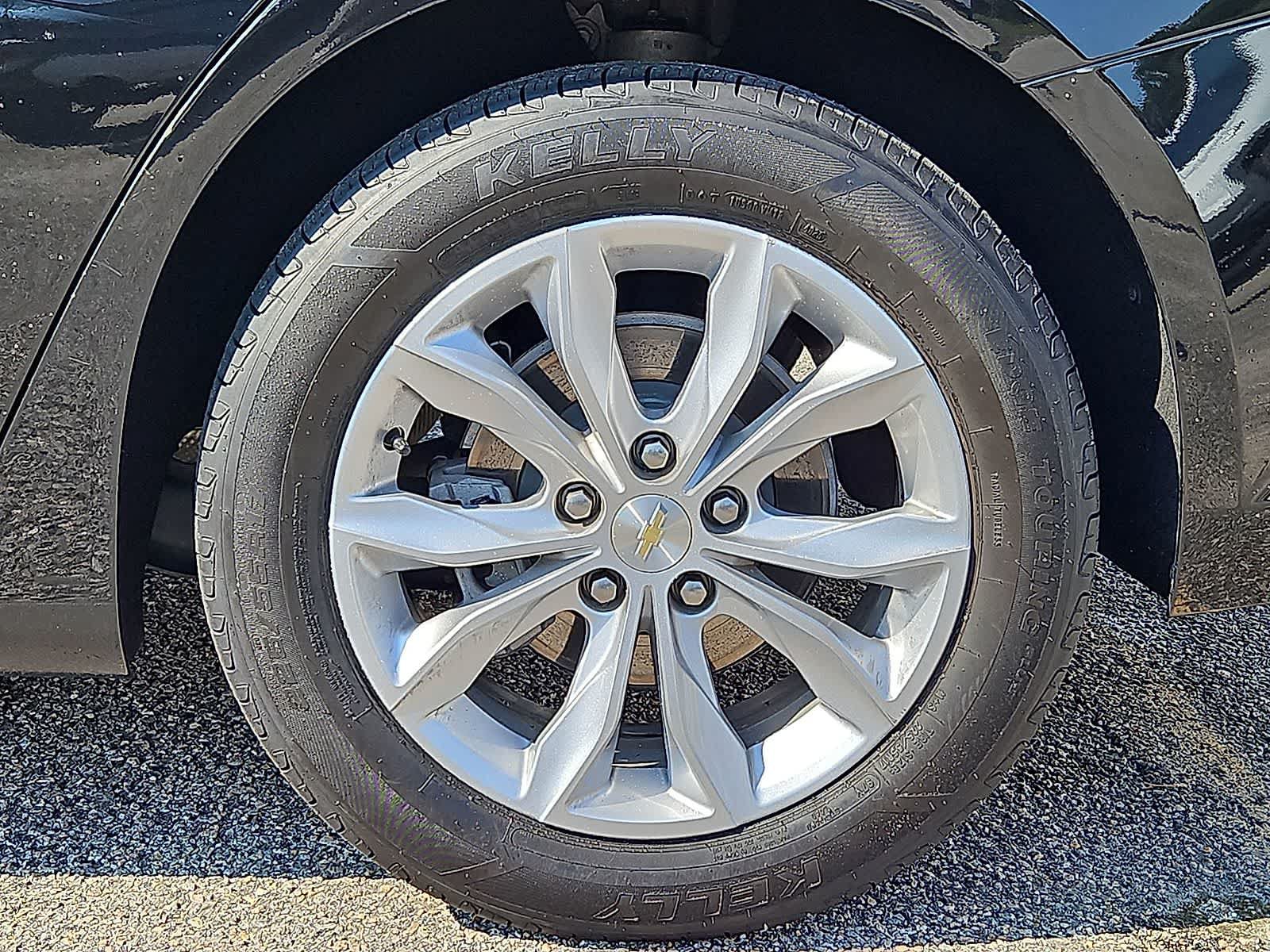 Used 2023 Chevrolet Malibu LT FWD image 37