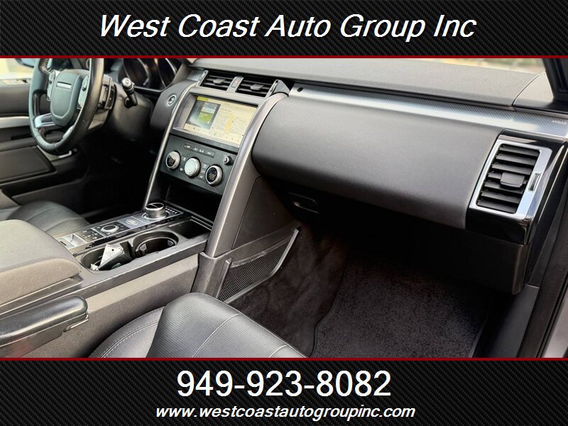 Used 2020 Land Rover Discovery Landmark AWD/4WD image 11