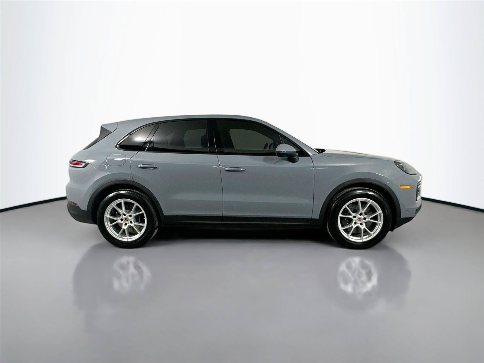 Certified 2026 Porsche Cayenne AWD/4WD image 8