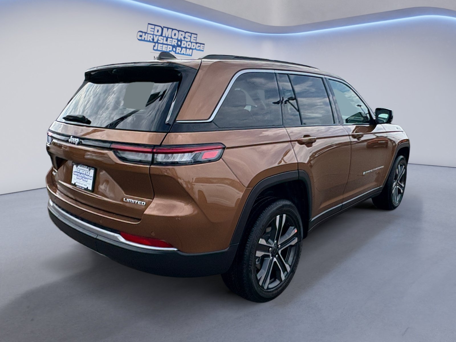 New 2027 Jeep Grand Cherokee Limited AWD/4WD image 5