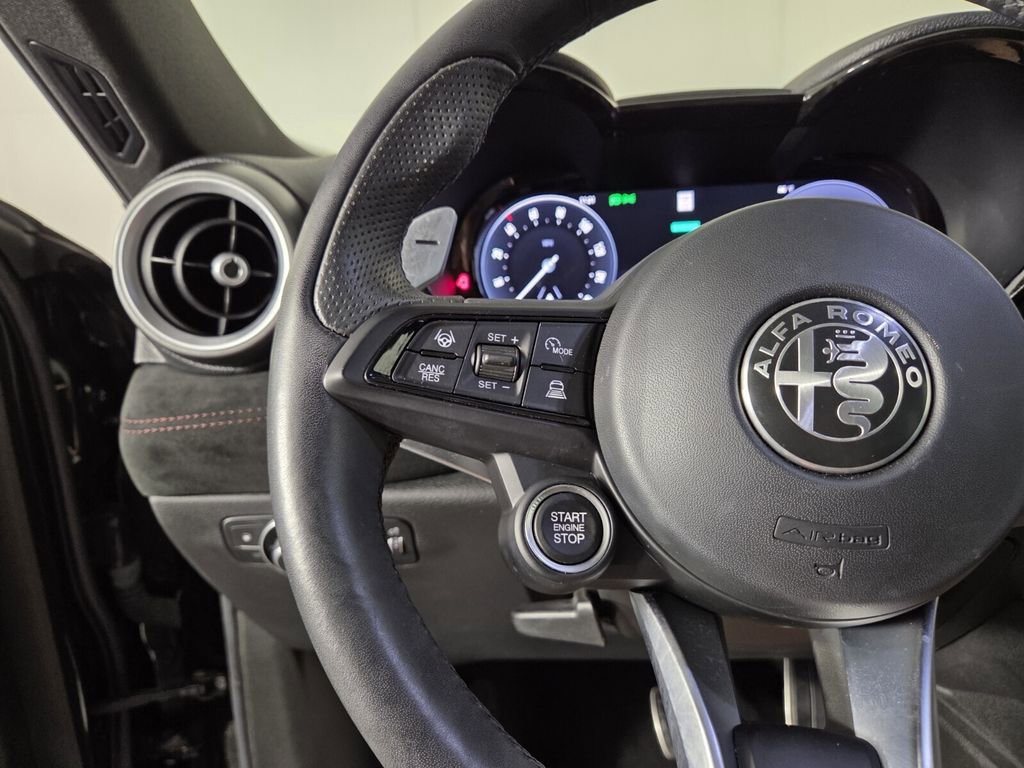 Used 2024 Alfa Romeo Tonale Veloce image 17