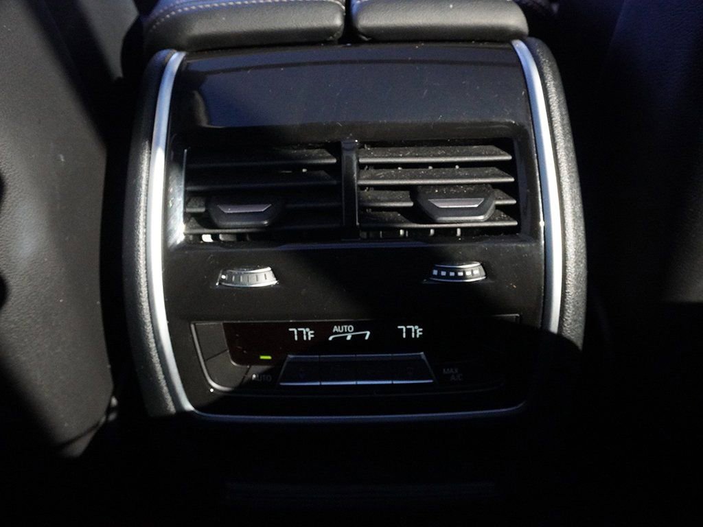 Used 2023 BMW X7 xDrive40i w/ Parking Assistance Package image 61