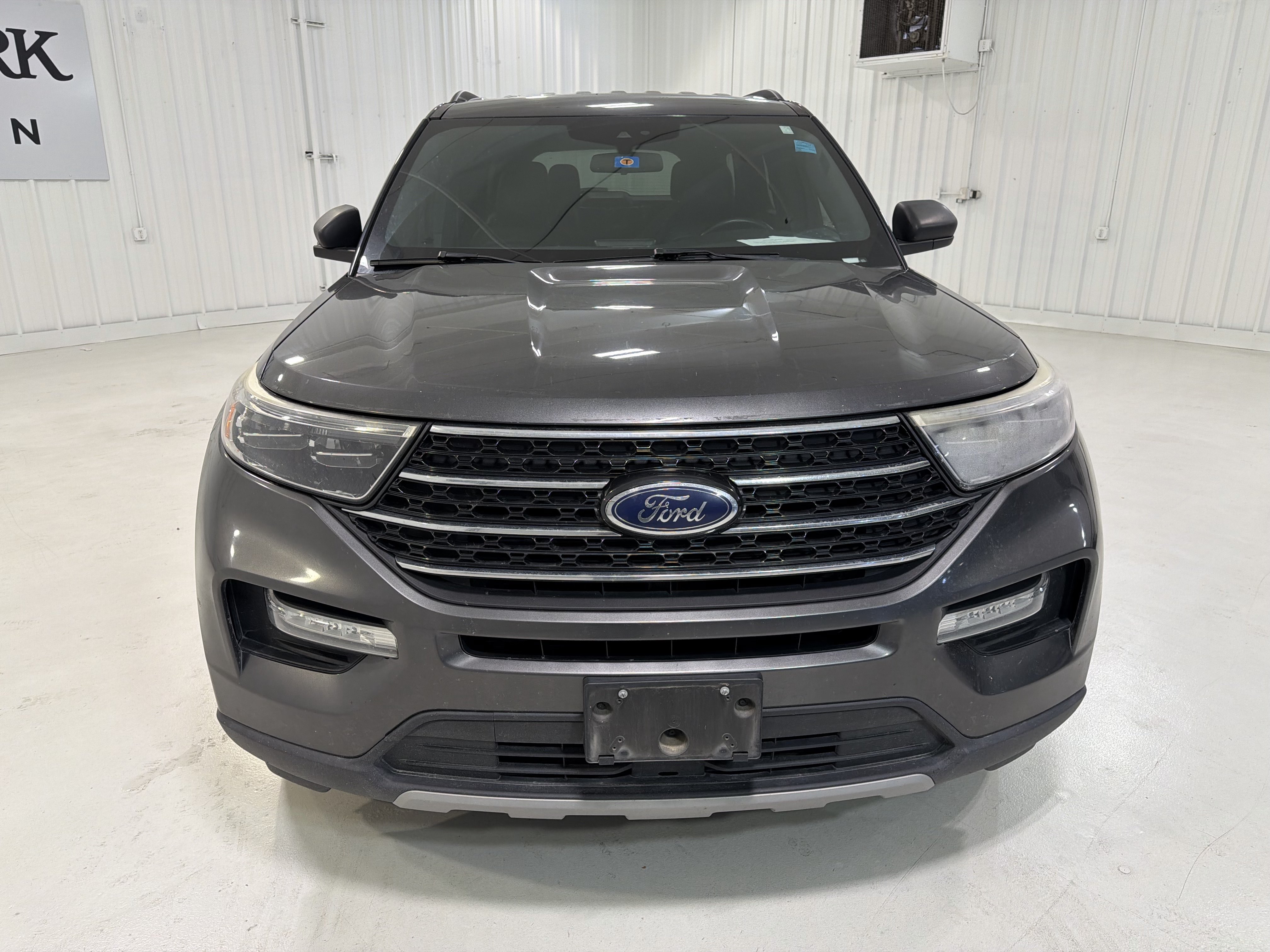 Used 2020 Ford Explorer XLT w/ Equipment Group 202A AWD/4WD image 8