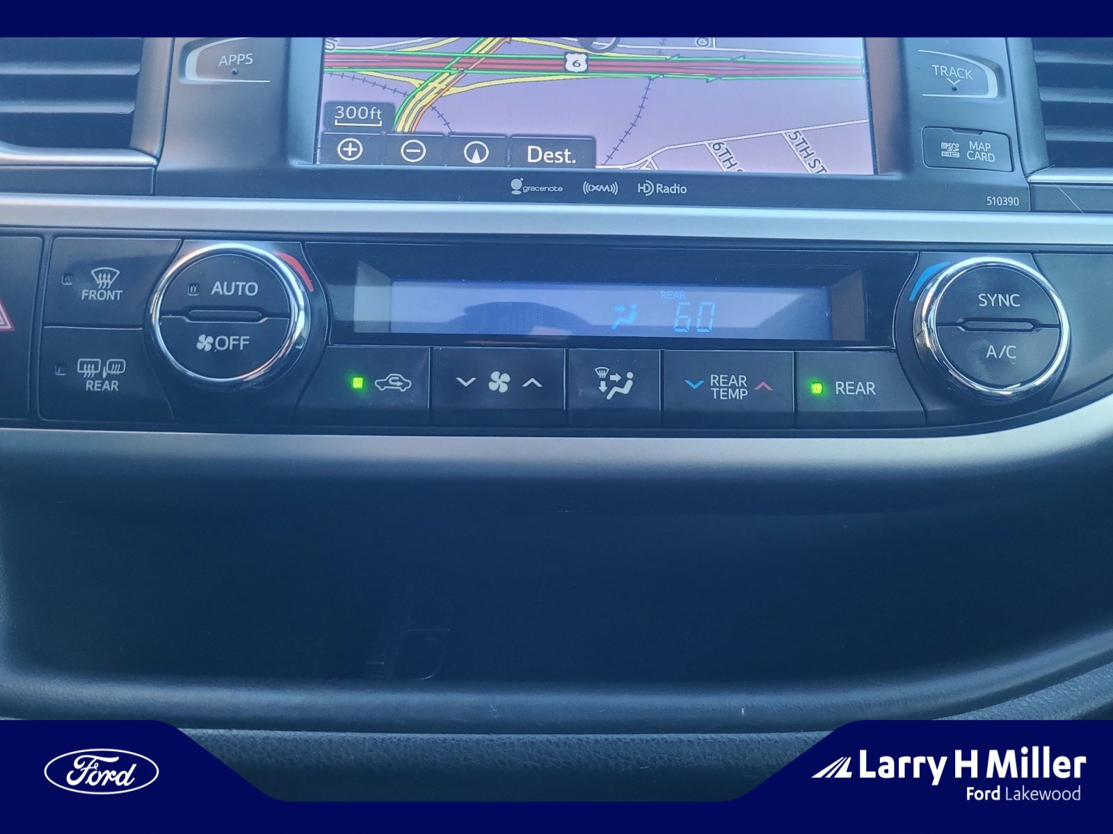 Used 2019 Toyota Highlander SE image 30