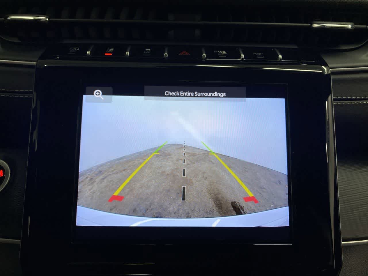 Used 2025 Jeep Grand Cherokee Altitude AWD/4WD image 26