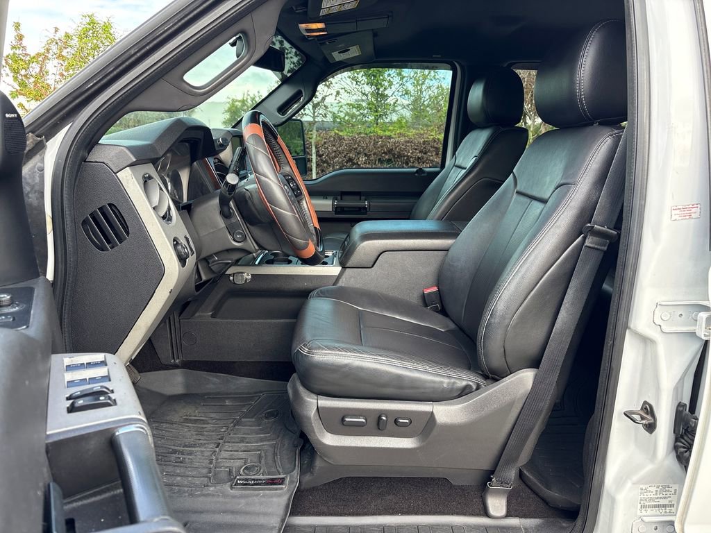 Used 2015 Ford F250 Lariat image 29