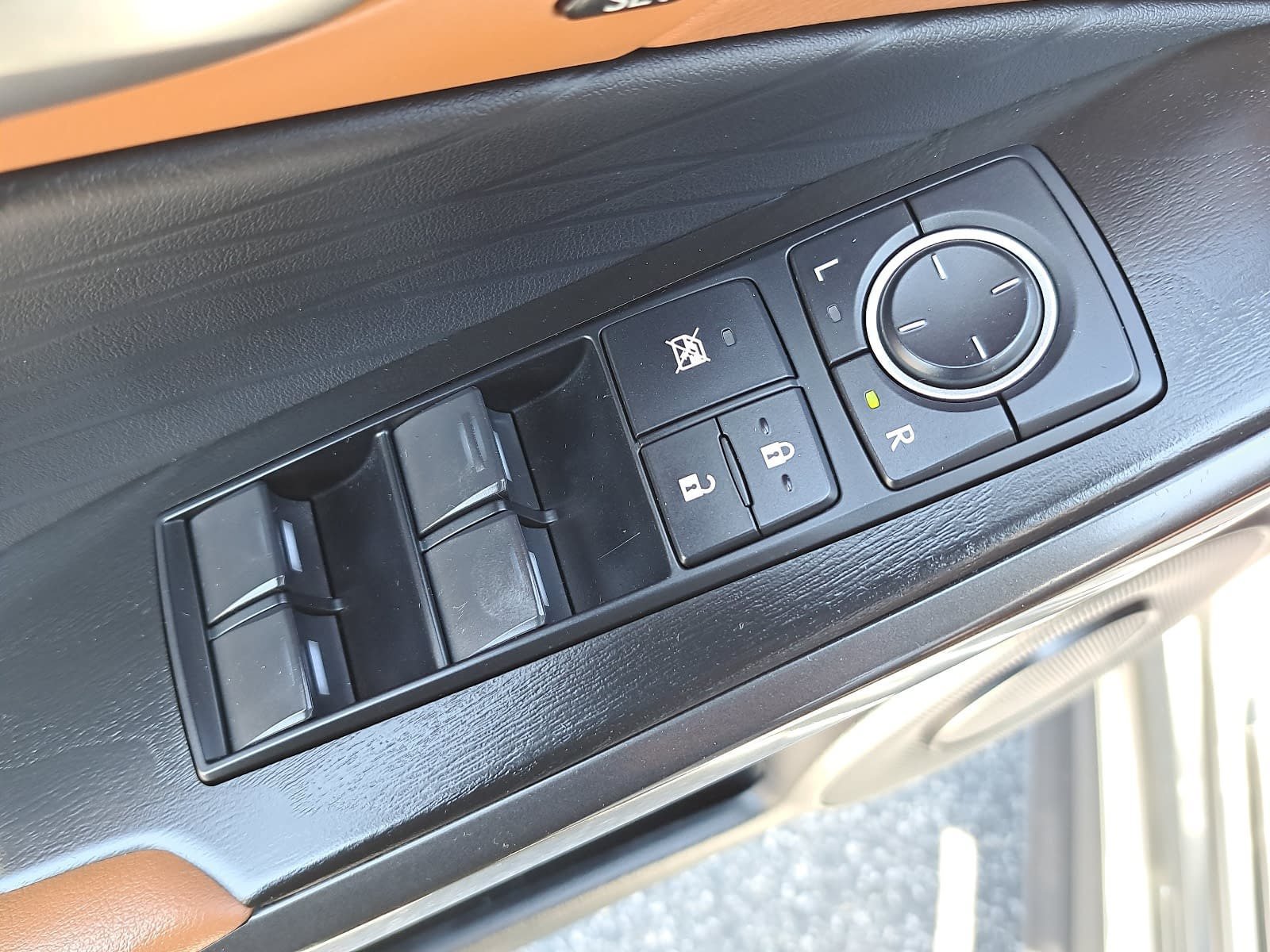 Used 2023 Lexus IS 300 w/ Premium Package RWD image 29