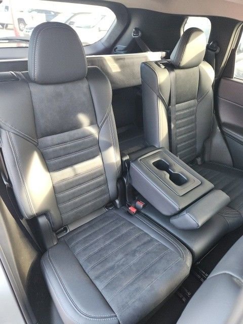 New 2024 Mitsubishi Outlander SE image 13