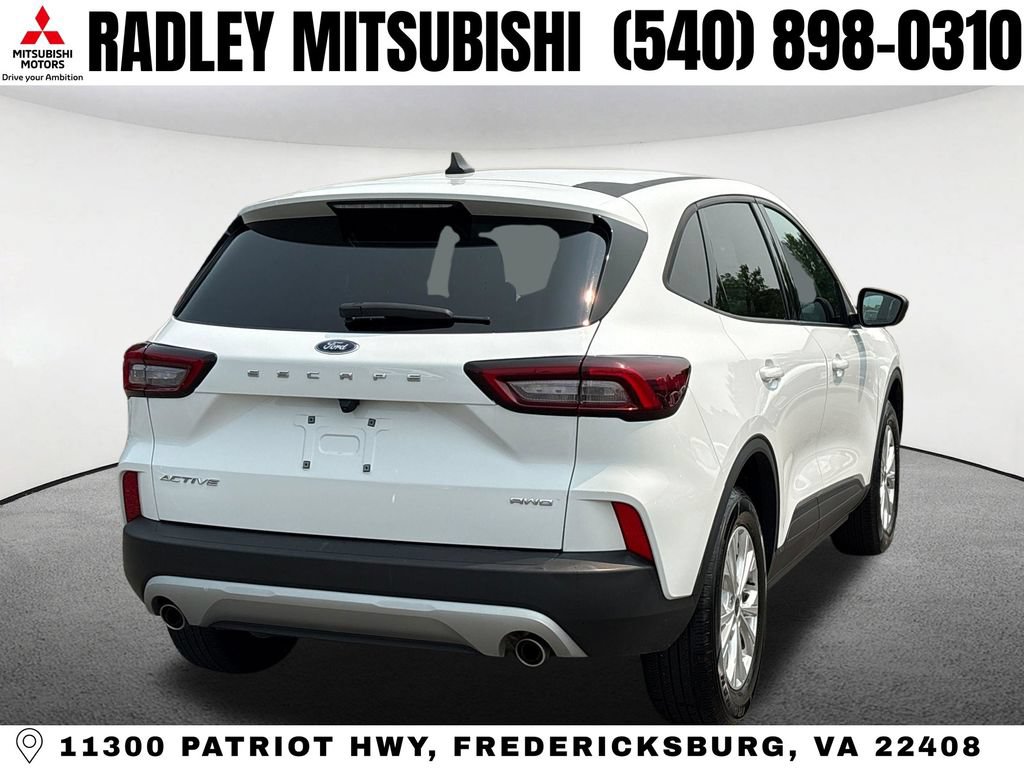Used 2025 Ford Escape Active AWD/4WD image 18