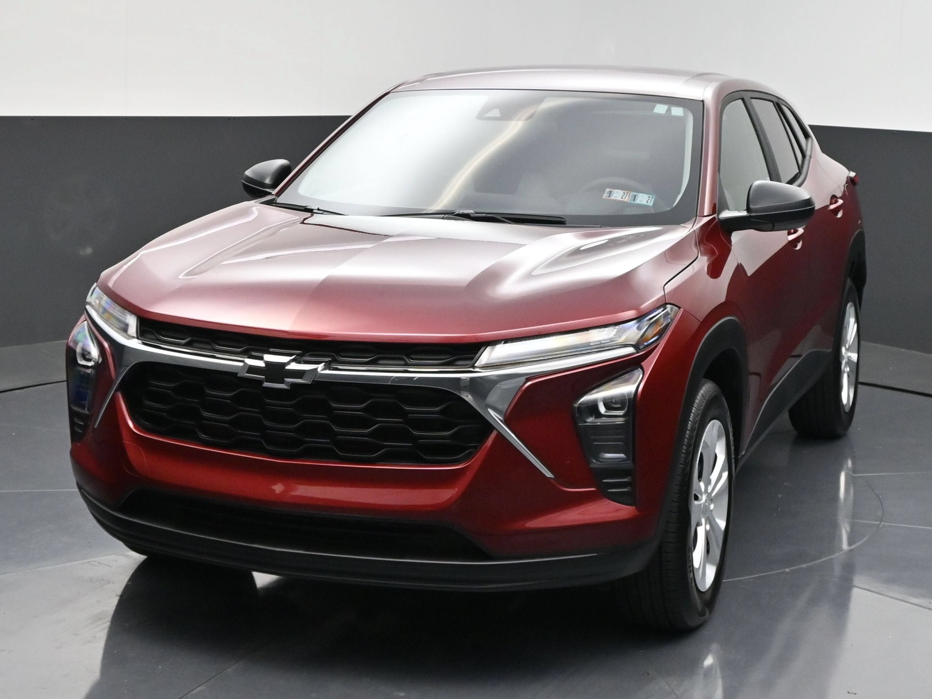 Used 2024 Chevrolet Trax LS FWD image 3
