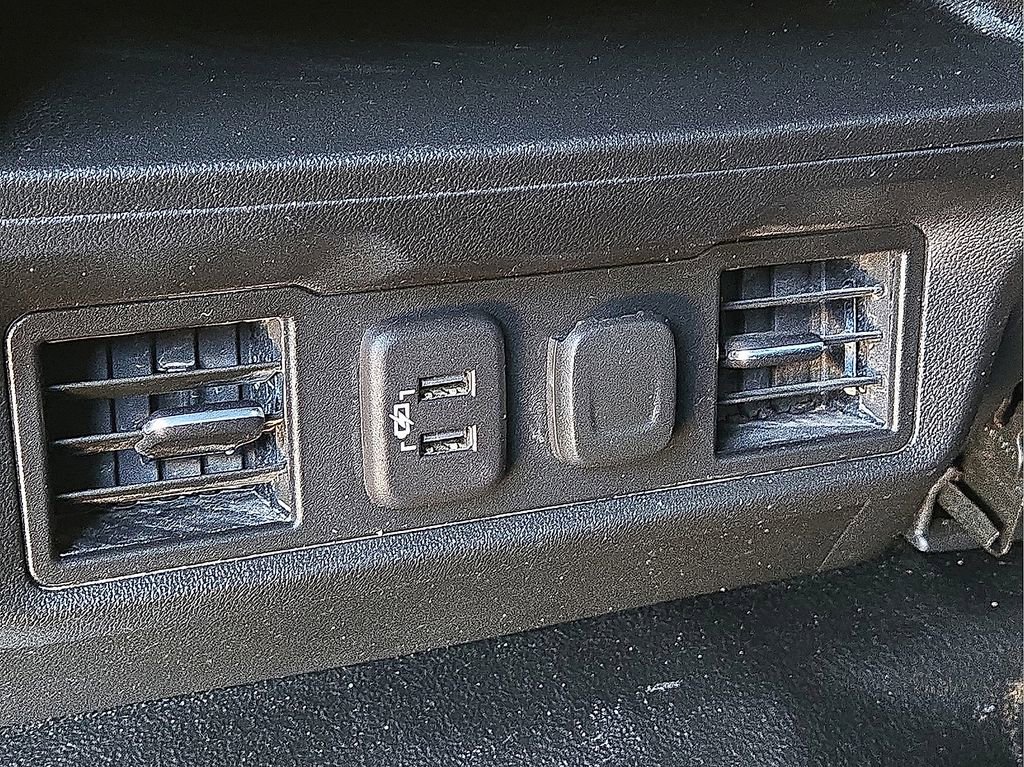 Used 2020 Chevrolet Silverado 1500 LT w/ All-Star Edition image 16