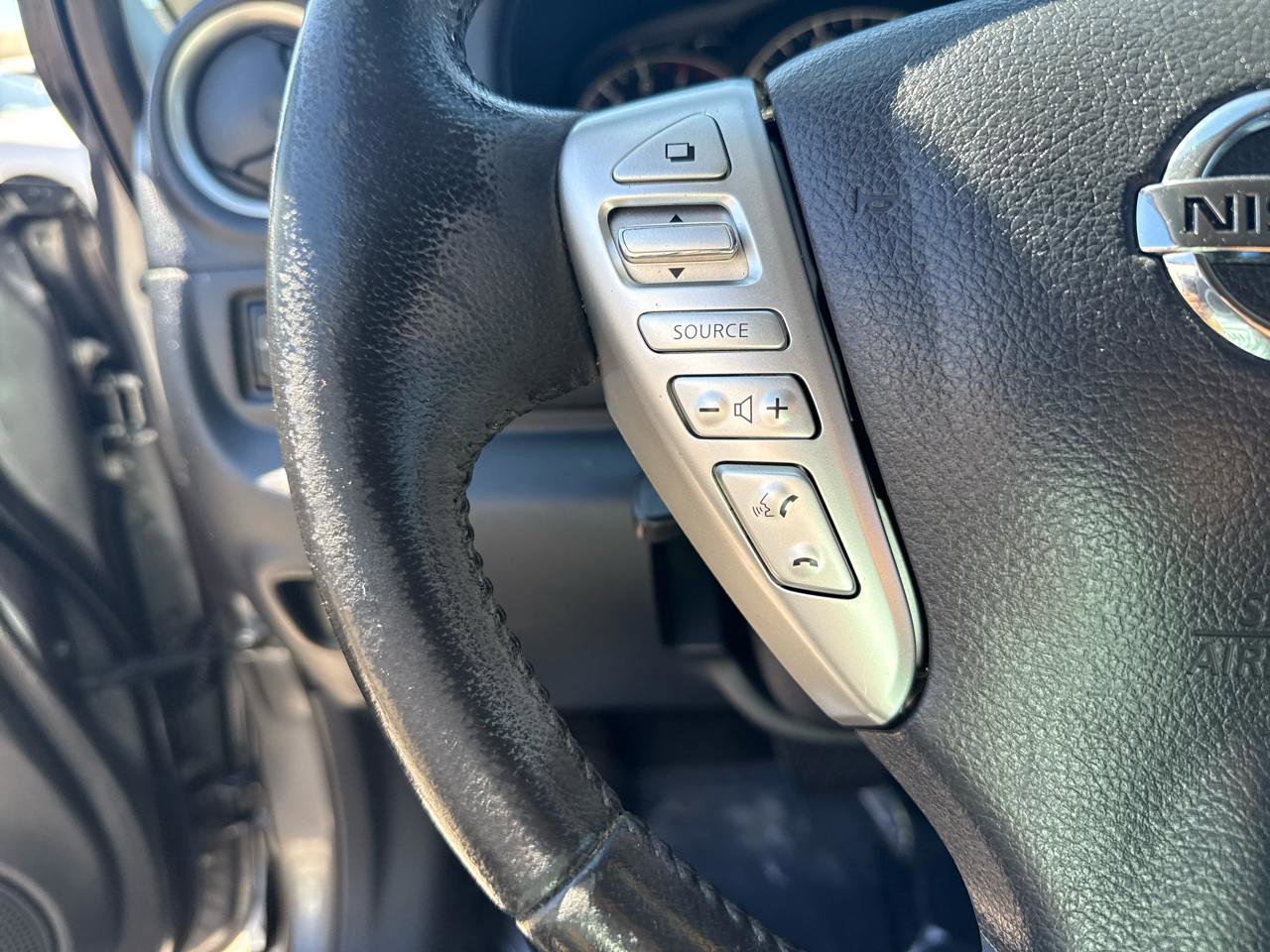 Used 2018 Nissan Versa Note SV image 16