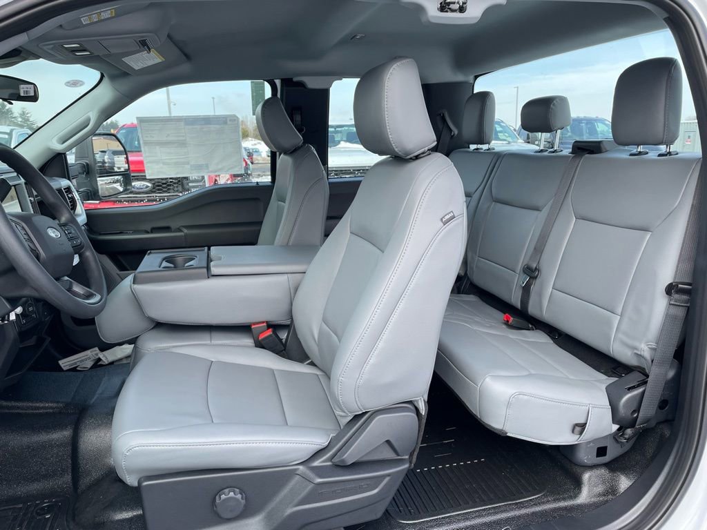 New 2026 Ford F250 XL w/ XL Chrome Package image 7