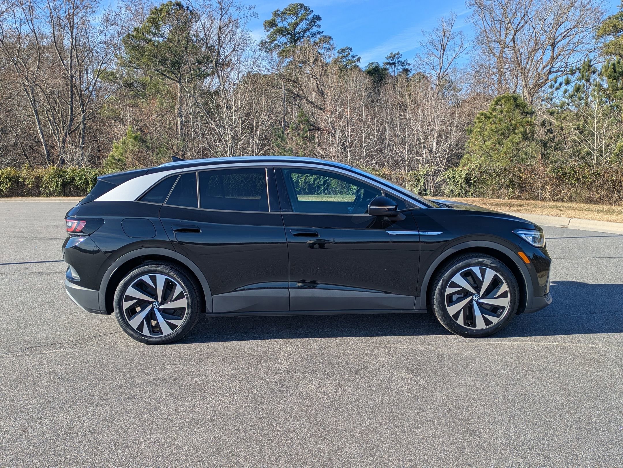 Used 2022 Volkswagen ID.4 Pro S w/ Gradient Package image 4