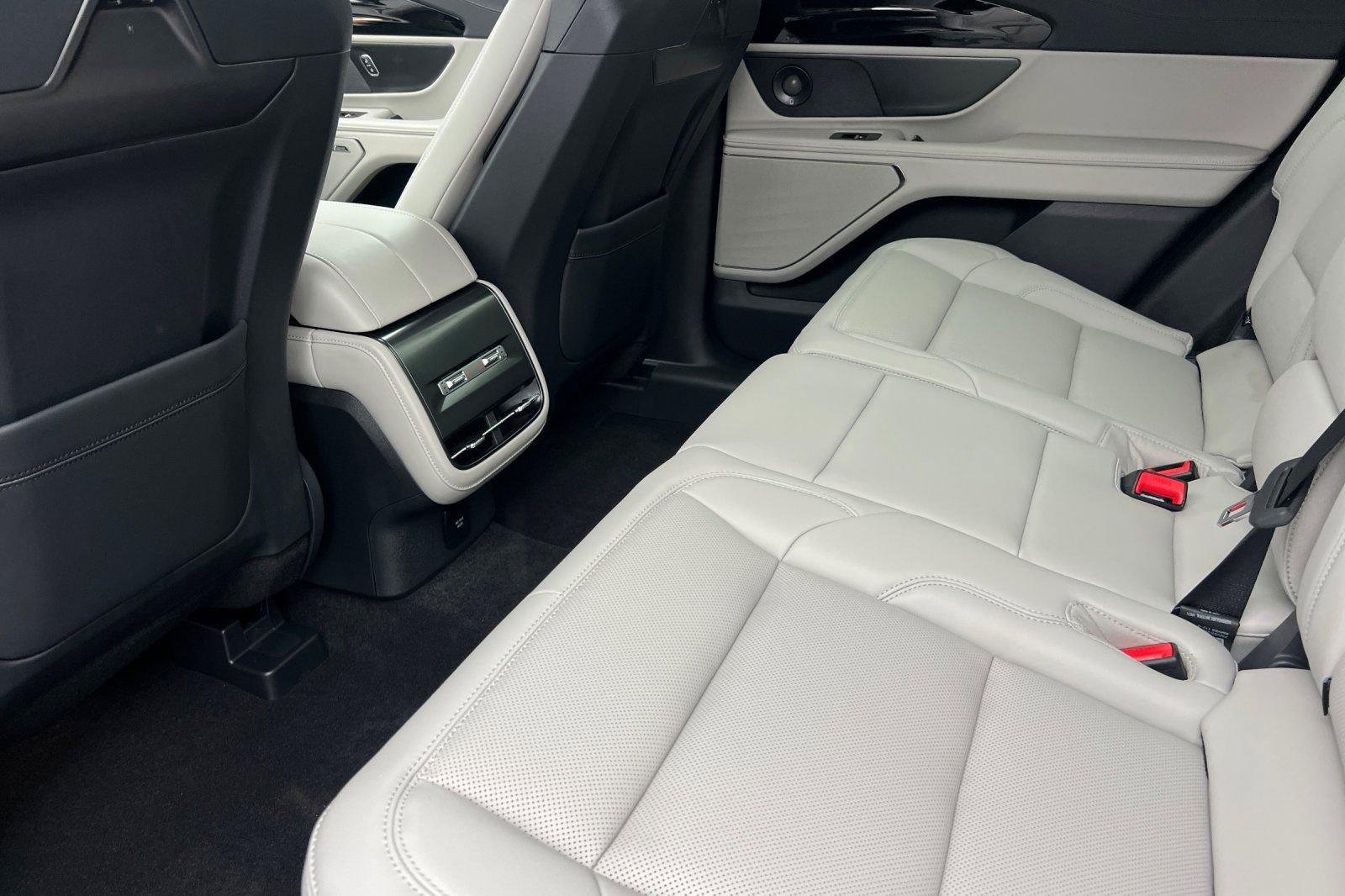 New 2026 Lincoln Nautilus Premier w/ Equipment Group 102A image 10