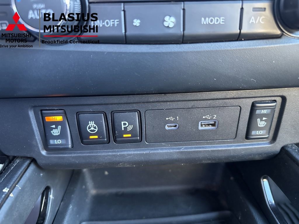 Used 2022 Nissan Frontier PRO-4X image 25