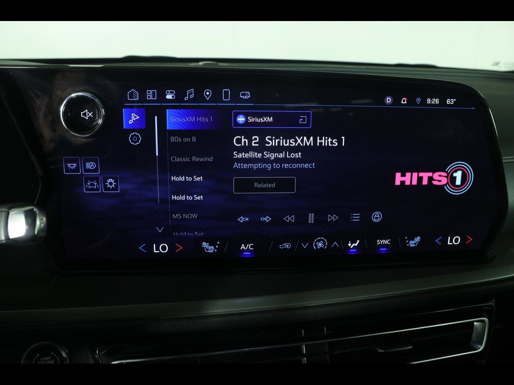 Used 2025 Chevrolet Traverse LT image 27