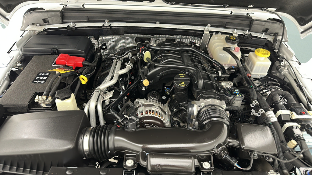 Used 2024 Jeep Gladiator Willys AWD/4WD image 22