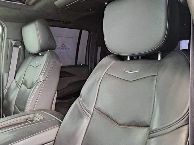 Used 2017 Cadillac Escalade ESV Platinum AWD/4WD image 25