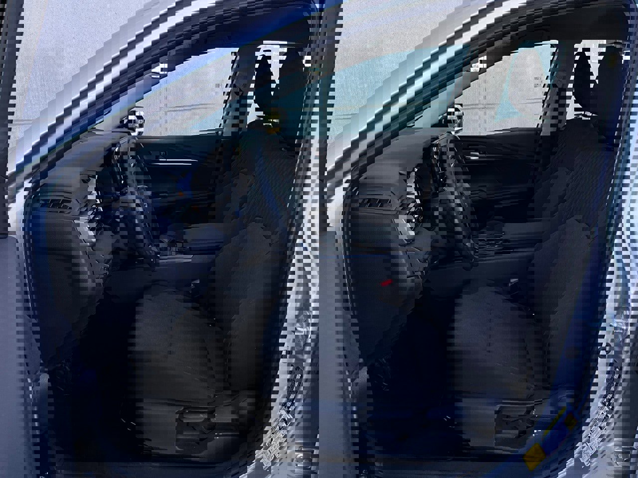 Used 2025 Toyota Camry LE image 10