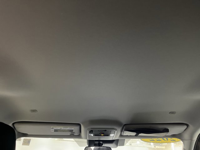 Used 2022 Toyota Tundra SR5 w/ Convenience Package image 10