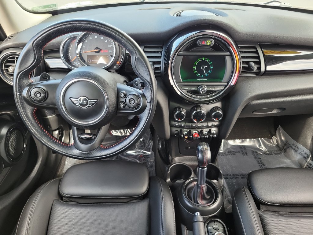 Used 2019 MINI Cooper S w/ Signature Upholstery Package FWD image 4