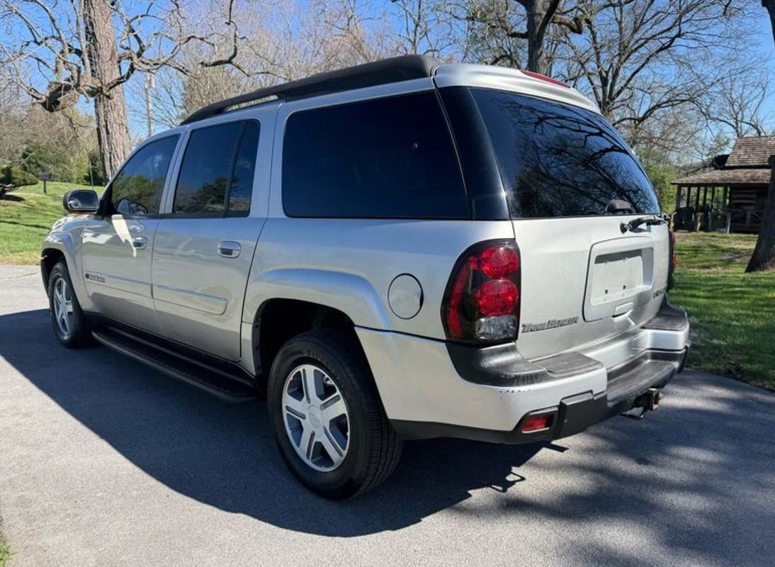 Used 2004 Chevrolet TrailBlazer LT w/ LT Preferred Equipment Group image 9