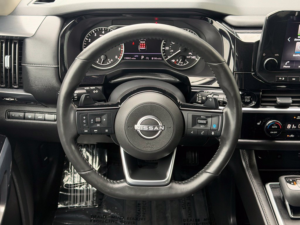 Used 2025 Nissan Pathfinder SL w/ Black Appearance Package AWD/4WD image 18