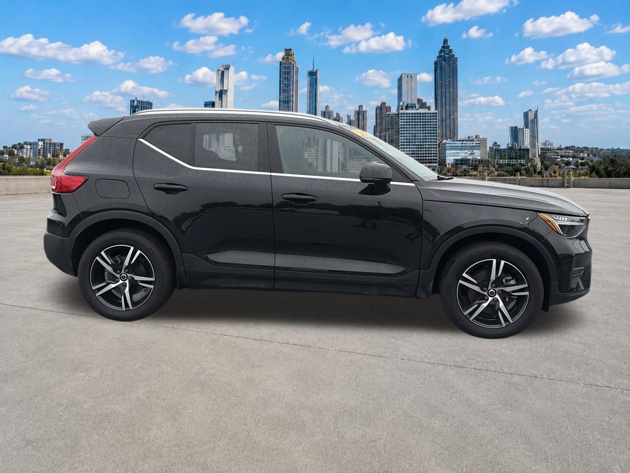 Used 2025 Volvo XC40 B5 Core AWD/4WD image 25