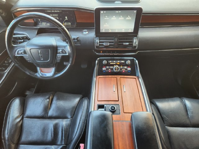 Used 2019 Lincoln Navigator L Select RWD image 26