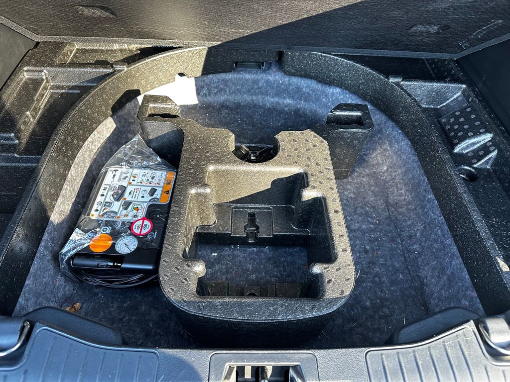 Used 2021 Ford Escape SEL w/ Technology Package image 39