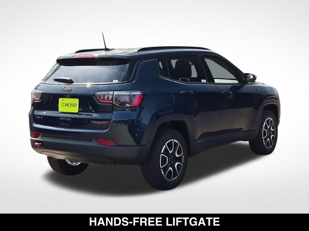 New 2026 Jeep Compass Trailhawk AWD/4WD image 9
