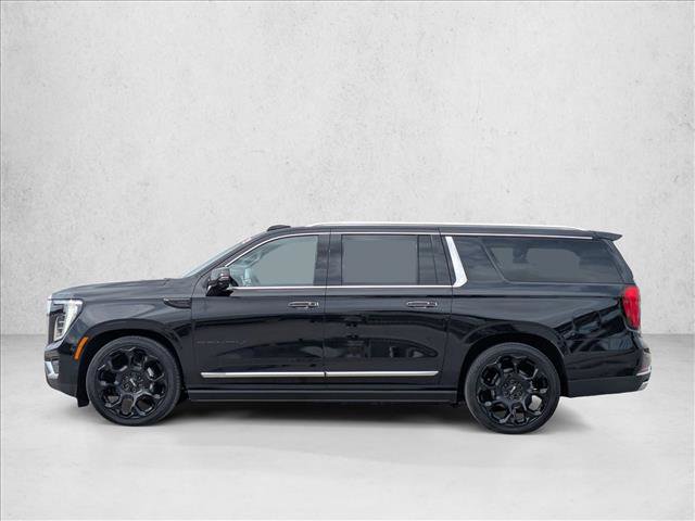 Used 2025 GMC Yukon XL Denali w/ Denali Reserve Package image 8