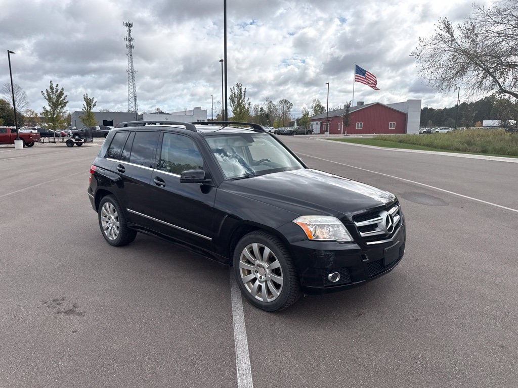 Used 2011 Mercedes-Benz GLK 350 4MATIC image 3