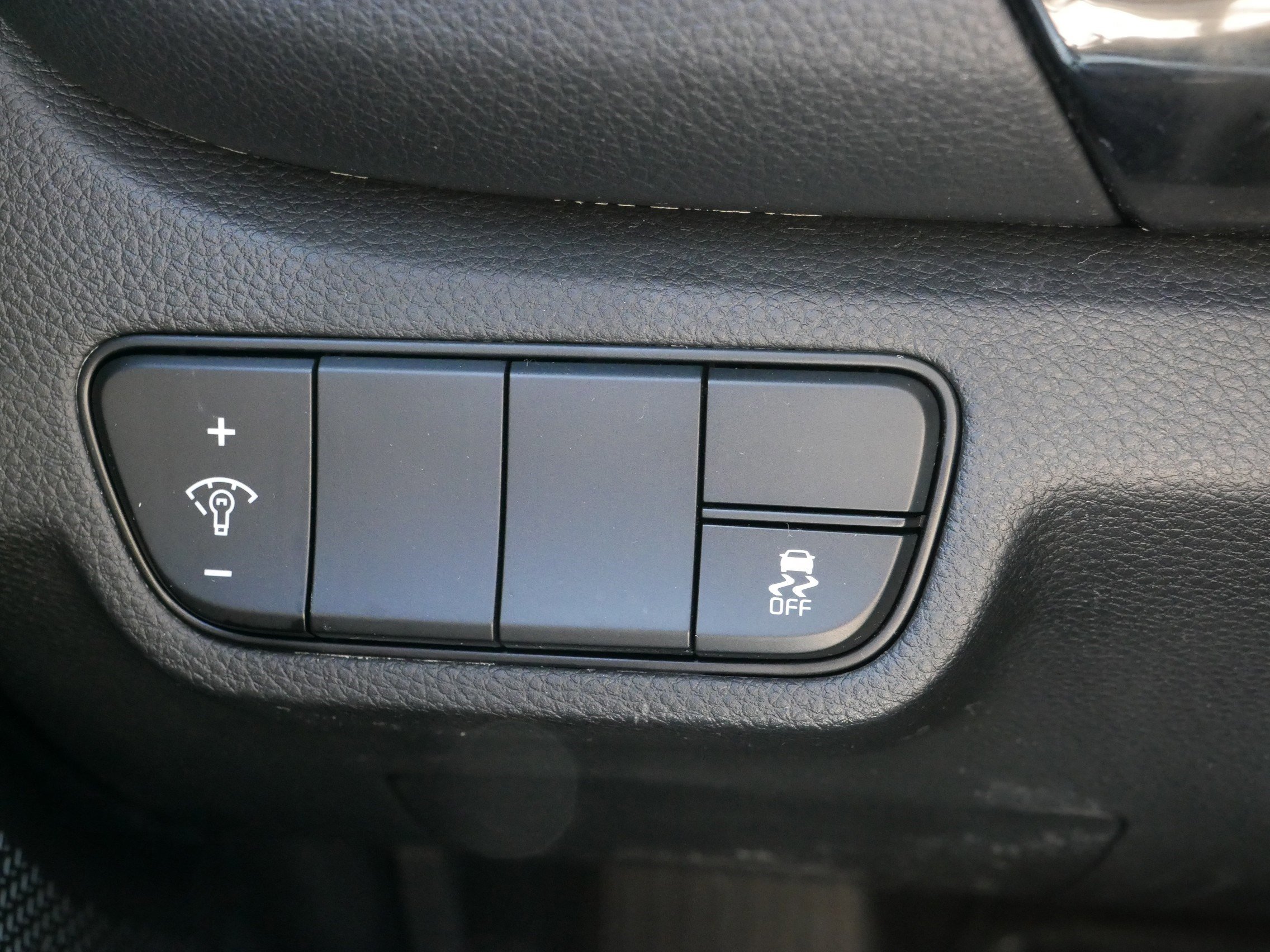 Certified 2024 Kia Seltos X-Line image 26