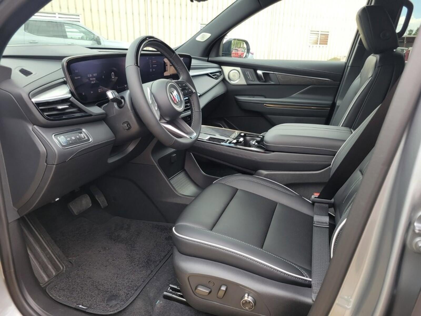 New 2025 Buick Enclave Avenir w/ Super Cruise Package FWD image 23