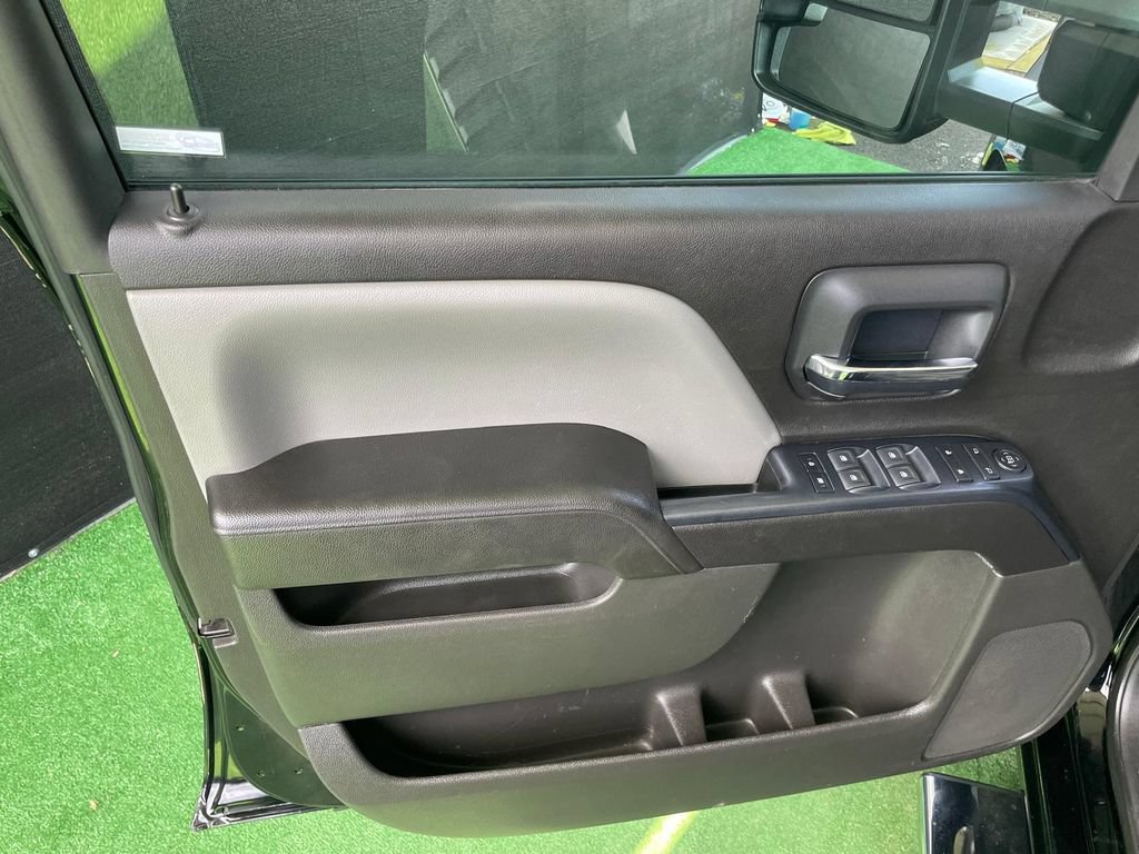 Used 2018 Chevrolet Silverado 1500 Custom w/ Custom Value Package AWD/4WD image 36