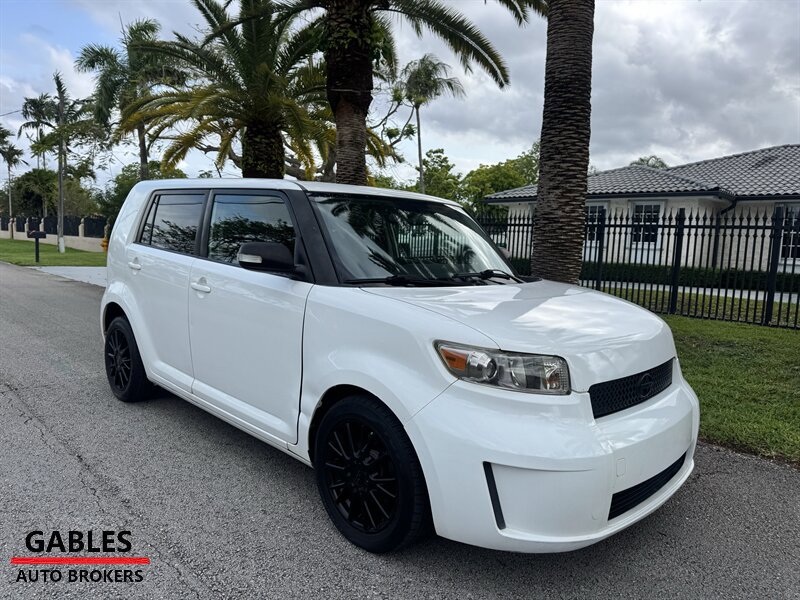 Used 2009 Scion xB FWD image 12